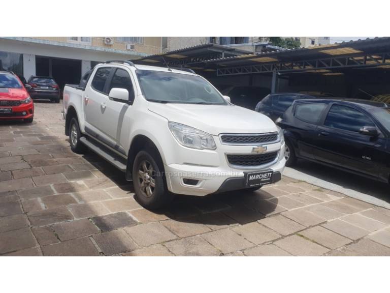 CHEVROLET - S10 - 2014/2015 - Branca - R$ 92.999,00