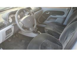 RENAULT - CLIO - 2007/2008 - Prata - R$ 25.500,00