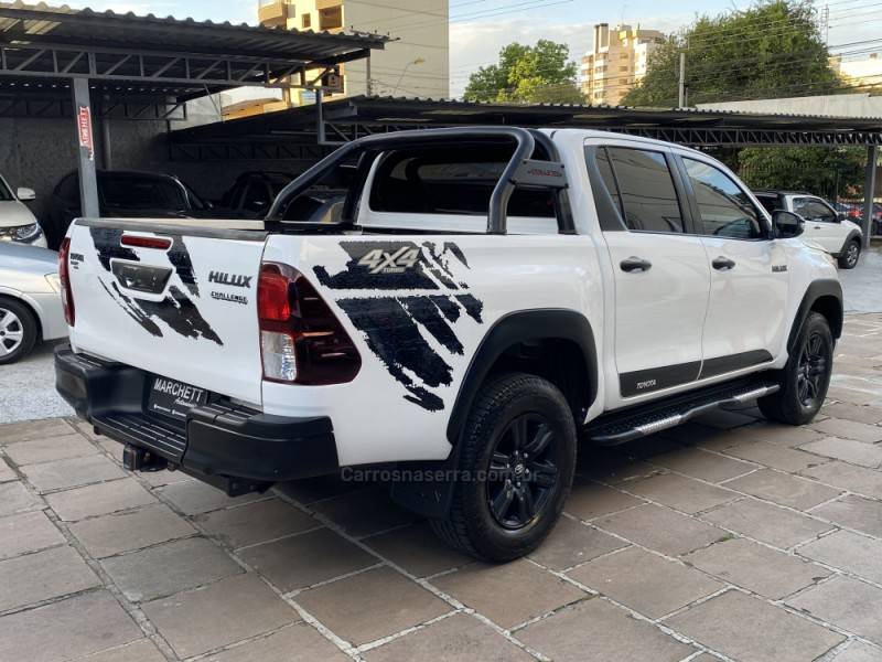 TOYOTA - HILUX - 2018/2018 - Branca - R$ 162.990,00