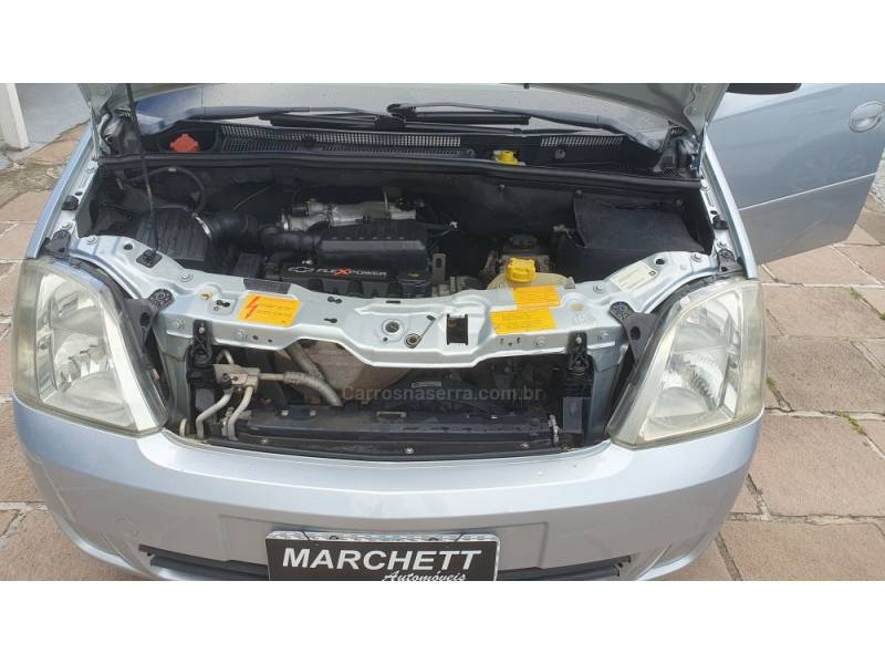 CHEVROLET - MERIVA - 2005/2005 - Prata - R$ 23.500,00