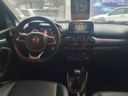 FIAT - CRONOS - 2018/2019 - Prata - R$ 55.990,00
