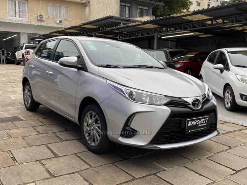 TOYOTA - YARIS - 2024/2025 - Várias - R$ 109.990,00