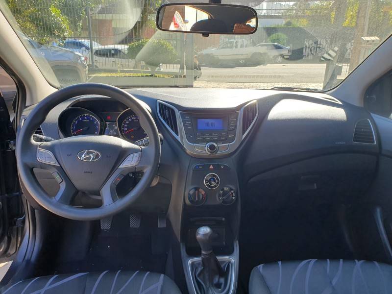 HYUNDAI - HB20 - 2015/2015 - Cinza - R$ 46.900,00