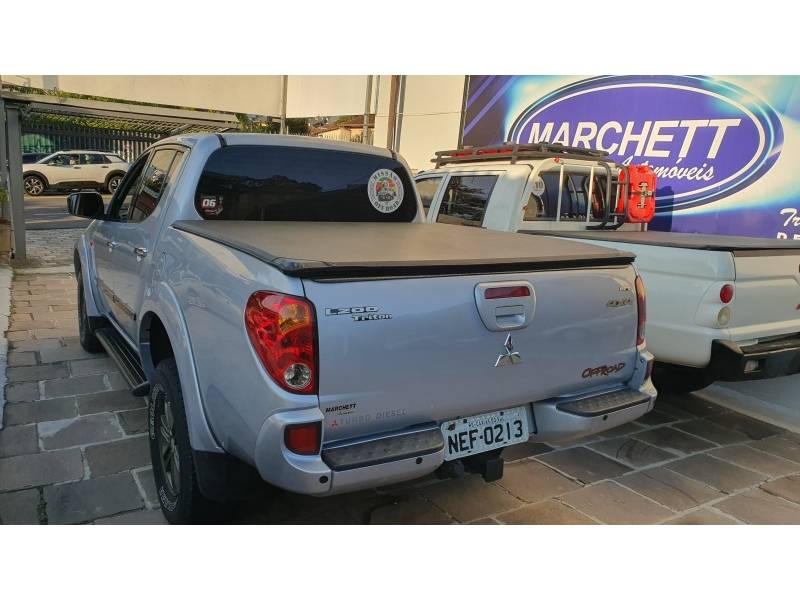 MITSUBISHI - L200 TRITON - 2009/2009 - Prata - R$ 87.500,00