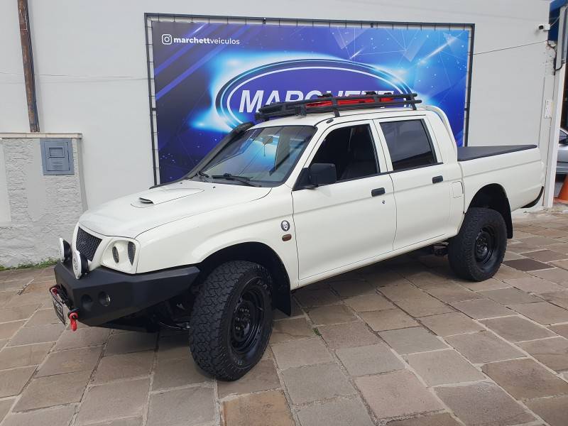 MITSUBISHI - L200 - 2010/2010 - Branca - R$ 73.000,00