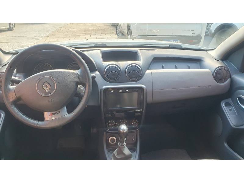 RENAULT - DUSTER - 2013/2014 - Branca - R$ 53.500,00