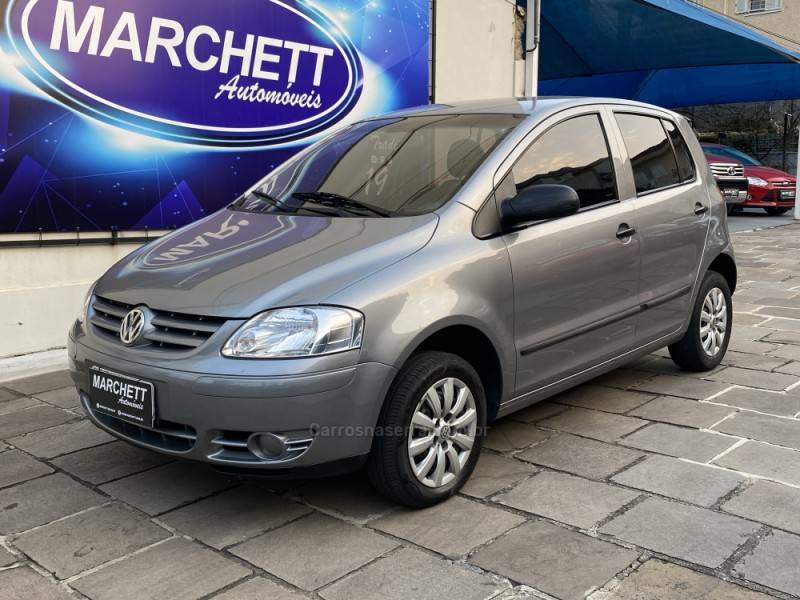 VOLKSWAGEN - FOX - 2006/2006 - Cinza - R$ 20.700,00