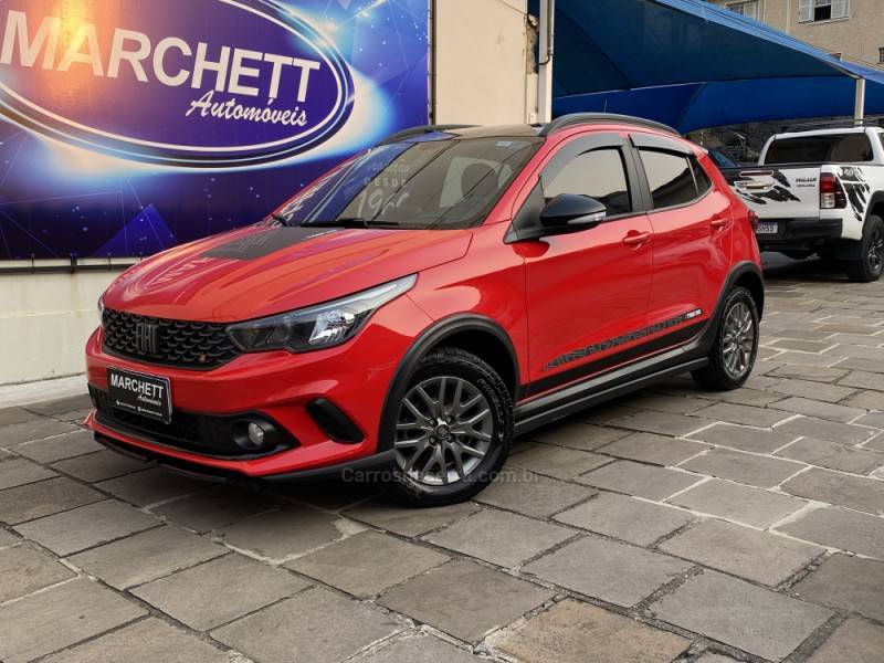 FIAT - ARGO - 2021/2022 - Vermelha - R$ 79.990,00