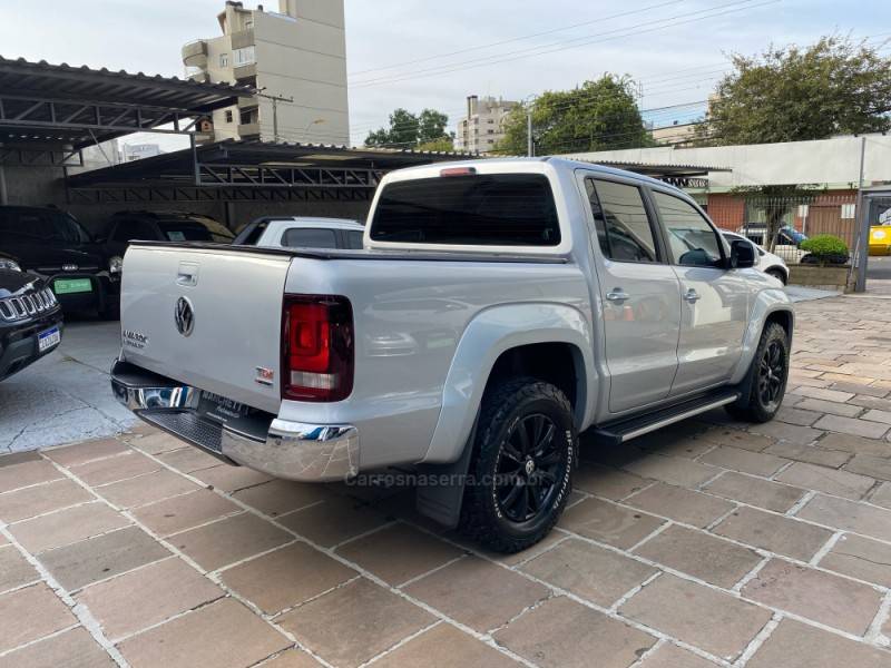 VOLKSWAGEN - AMAROK - 2017/2017 - Prata - R$ 139.990,00