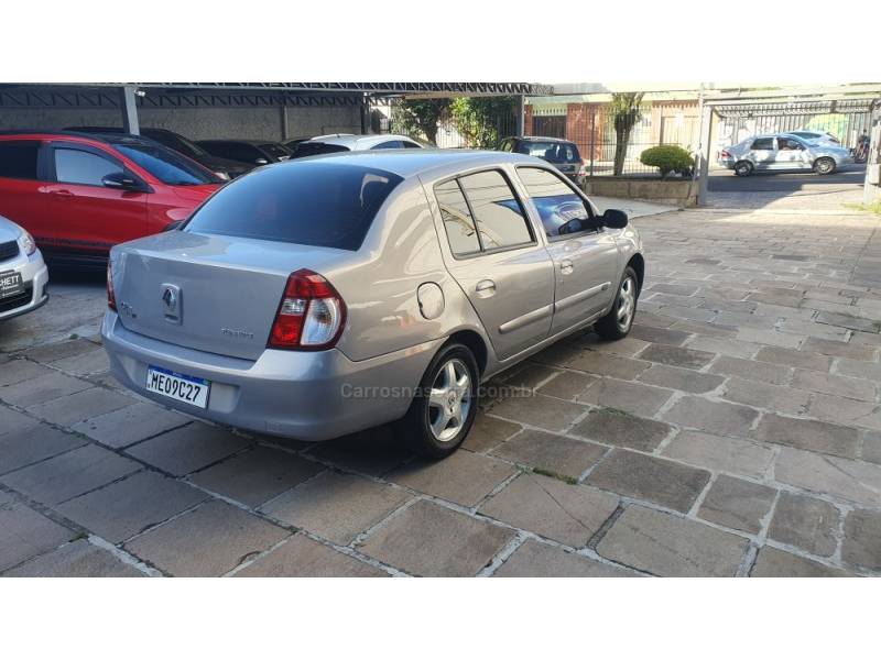 RENAULT - CLIO - 2007/2008 - Prata - R$ 25.500,00