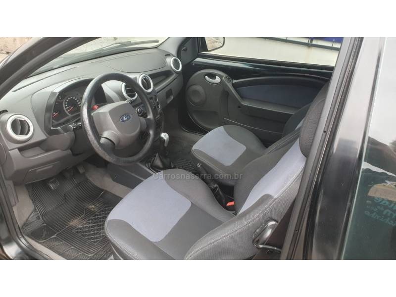 FORD - KA - 2012/2012 - Preta - R$ 28.500,00