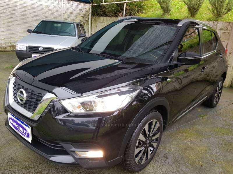 NISSAN - KICKS - 2016/2017 - Preta - R$ 79.990,00