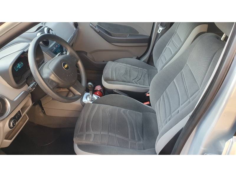 CHEVROLET - AGILE - 2012/2013 - Prata - R$ 39.000,00