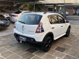 RENAULT - SANDERO - 2014/2014 - Branca - R$ 43.990,00