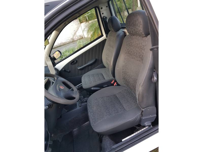 FIAT - STRADA - 2009/2010 - Branca - R$ 34.000,00