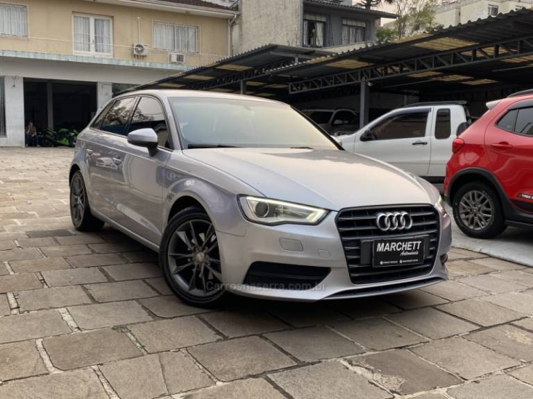 AUDI - A3 - 2016/2016 - Prata - R$ 81.000,00