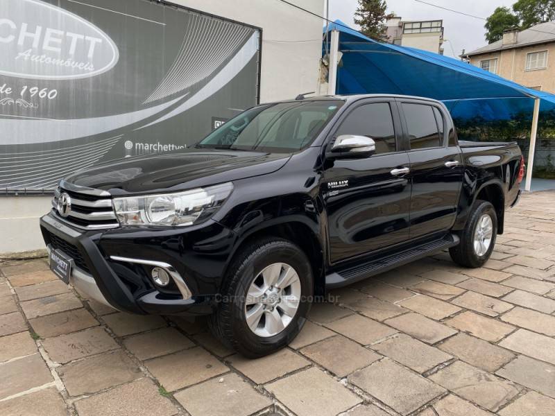 TOYOTA - HILUX - 2017/2017 - Preta - R$ 147.000,00