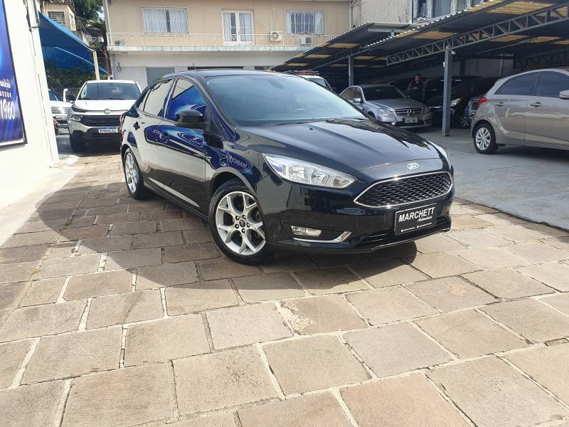 FORD - FOCUS - 2018/2019 - Preta - R$ 59.990,00
