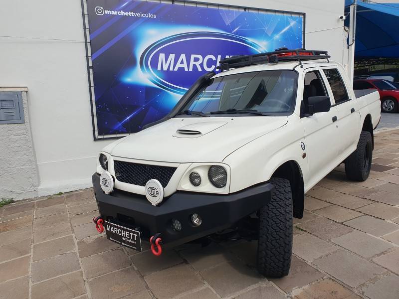 MITSUBISHI - L200 - 2010/2010 - Branca - R$ 73.000,00