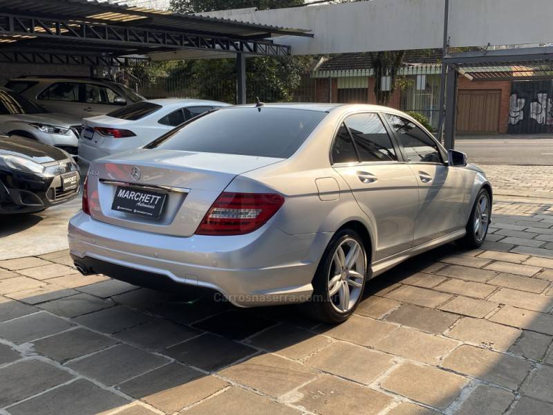 MERCEDES-BENZ - C 180 - 2012/2013 - Prata - R$ 70.000,00